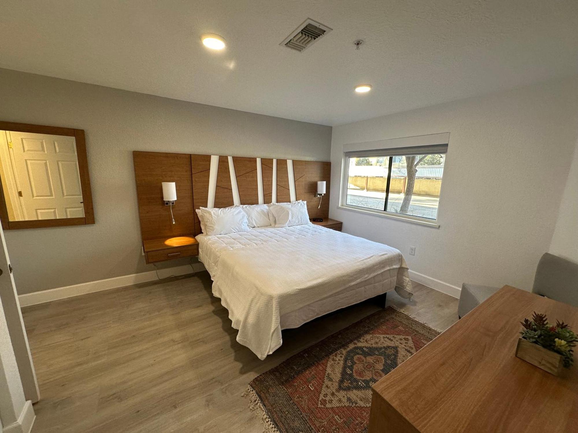 B&J Hotels Roswell Esterno foto