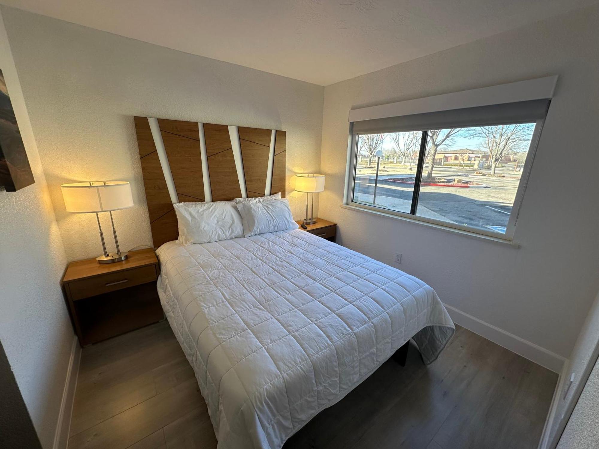 B&J Hotels Roswell Esterno foto